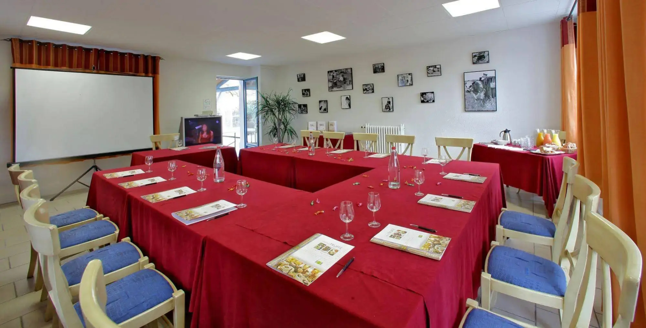 Logis Auberge De La Truffe - Hotel De La Mairie