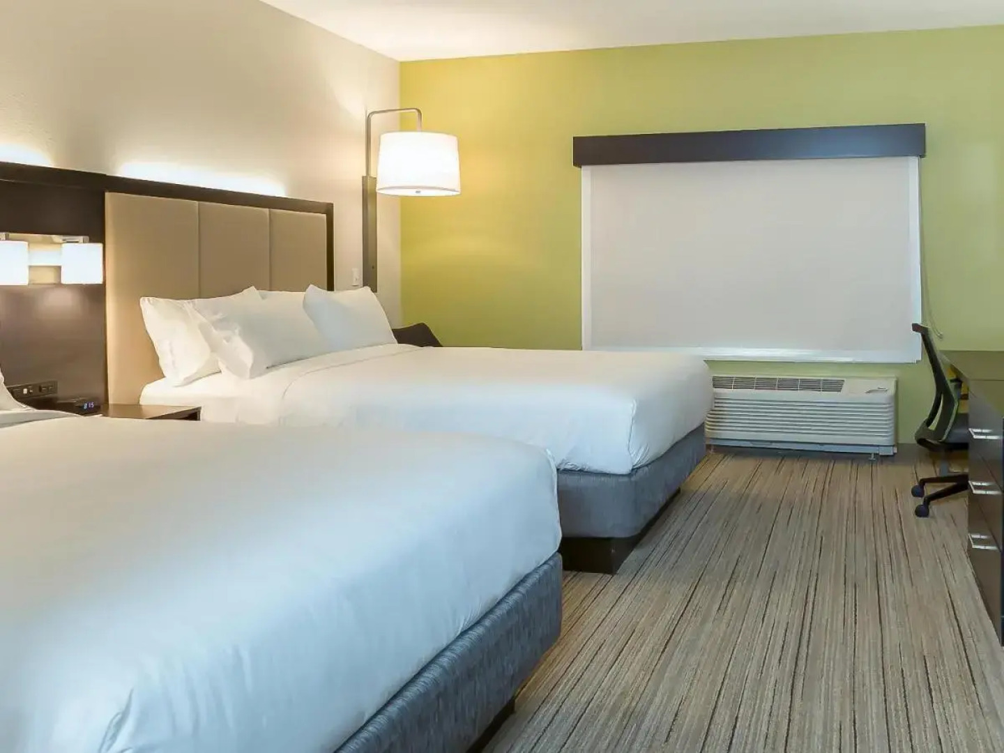 Holiday Inn Express & Suites Tampa East - Ybor City, an IHG Hotel