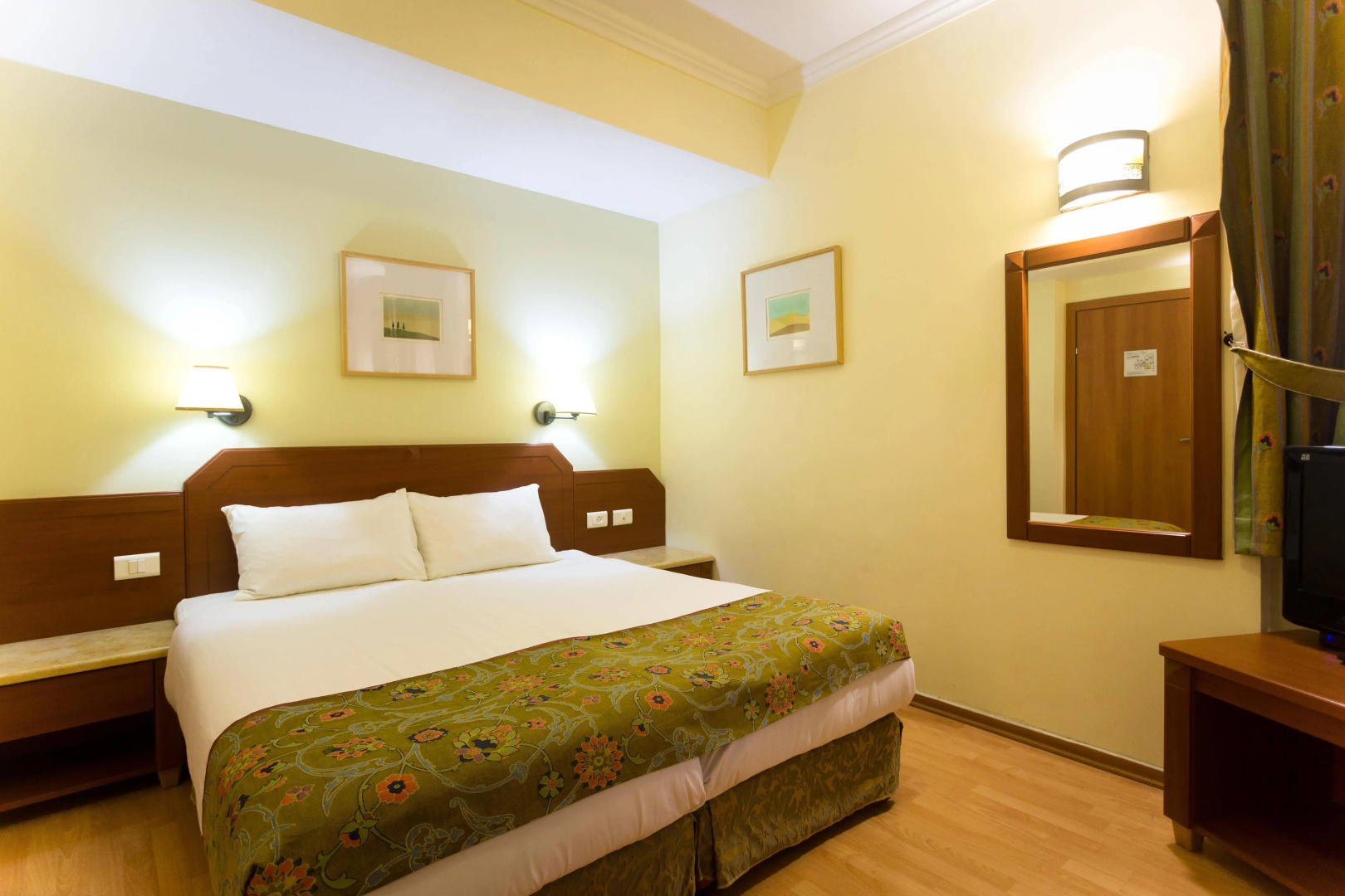De La Mer Hotel - by Zvieli Hotels
