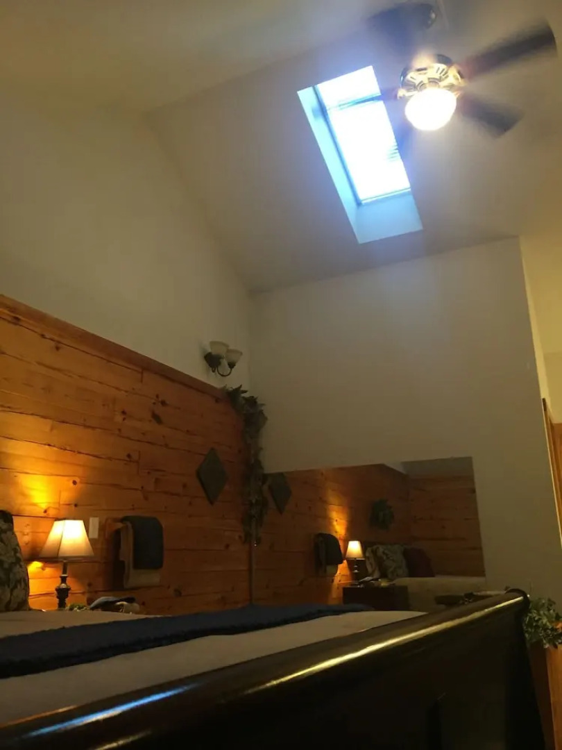 Wisteria Lane Lodging