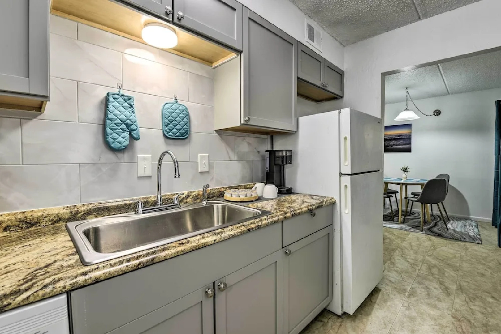 Waterfront Mary Esther Condo w/ Kayaks!