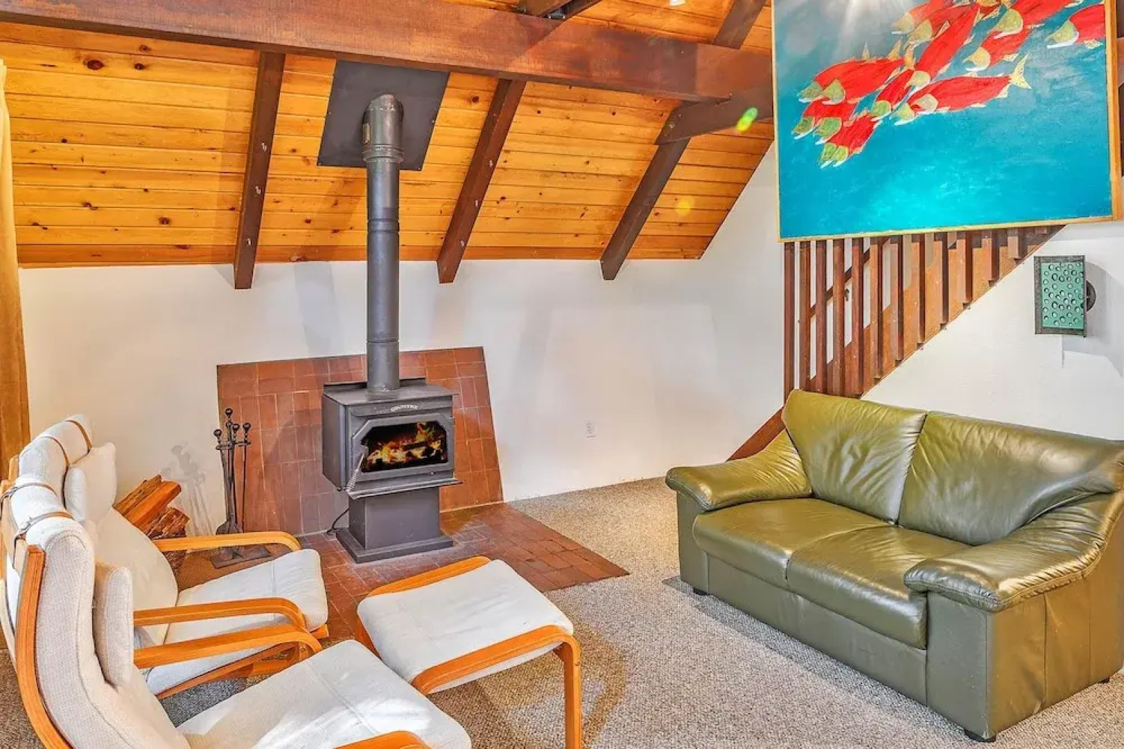 Four Stone Lodge Near Mt Rainier