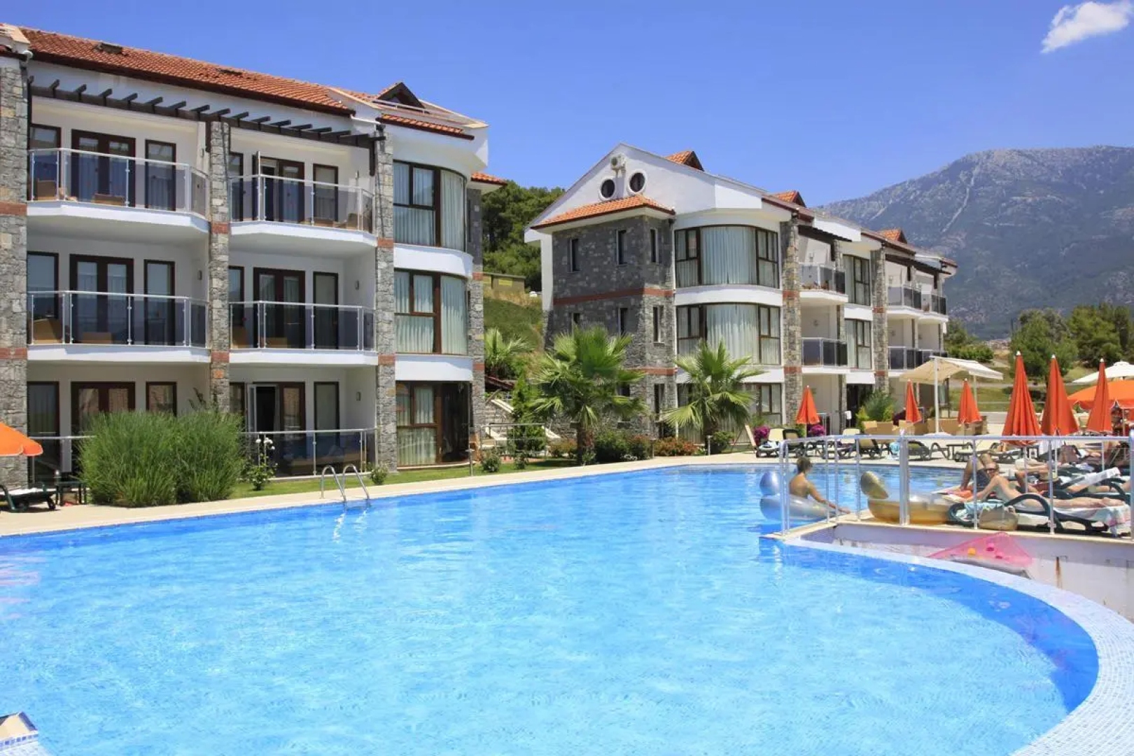 Tropical  Deluxe Suites