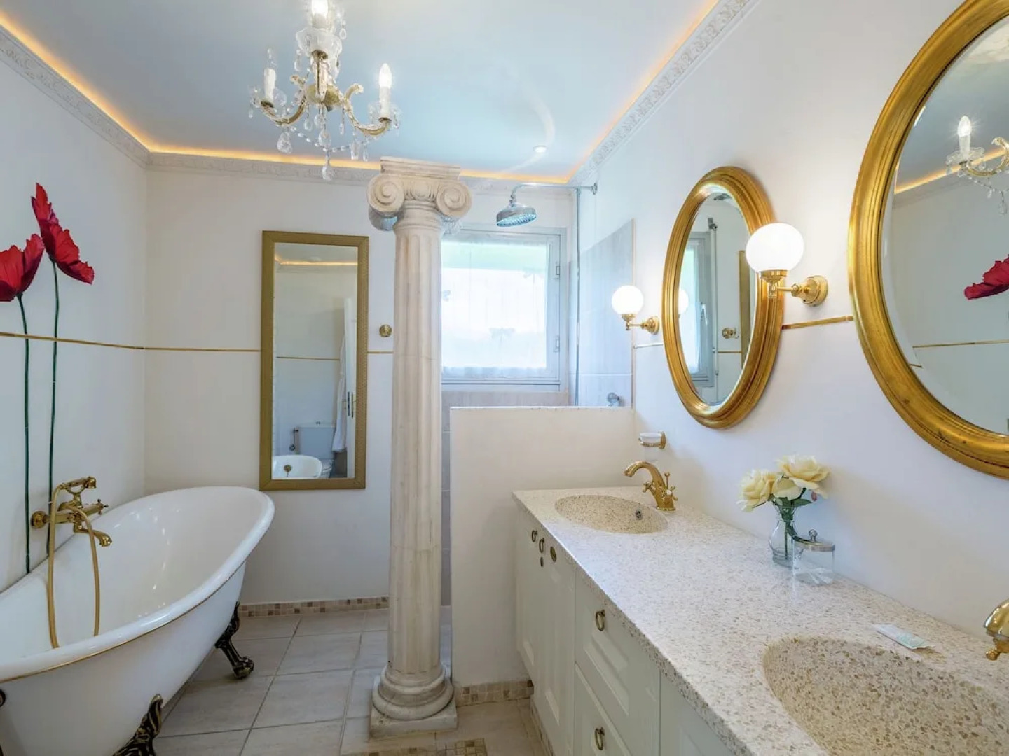 Stately Villa in La Gaude With Relaxation Area and Pool