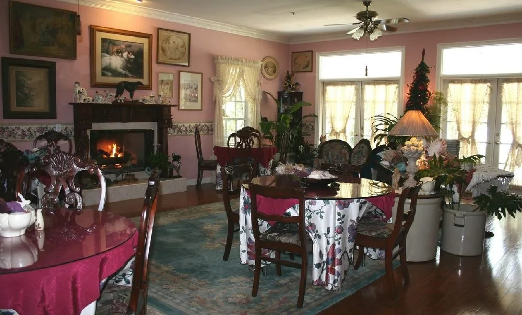 Heron Cay Lakeview Bed & Breakfast Inn