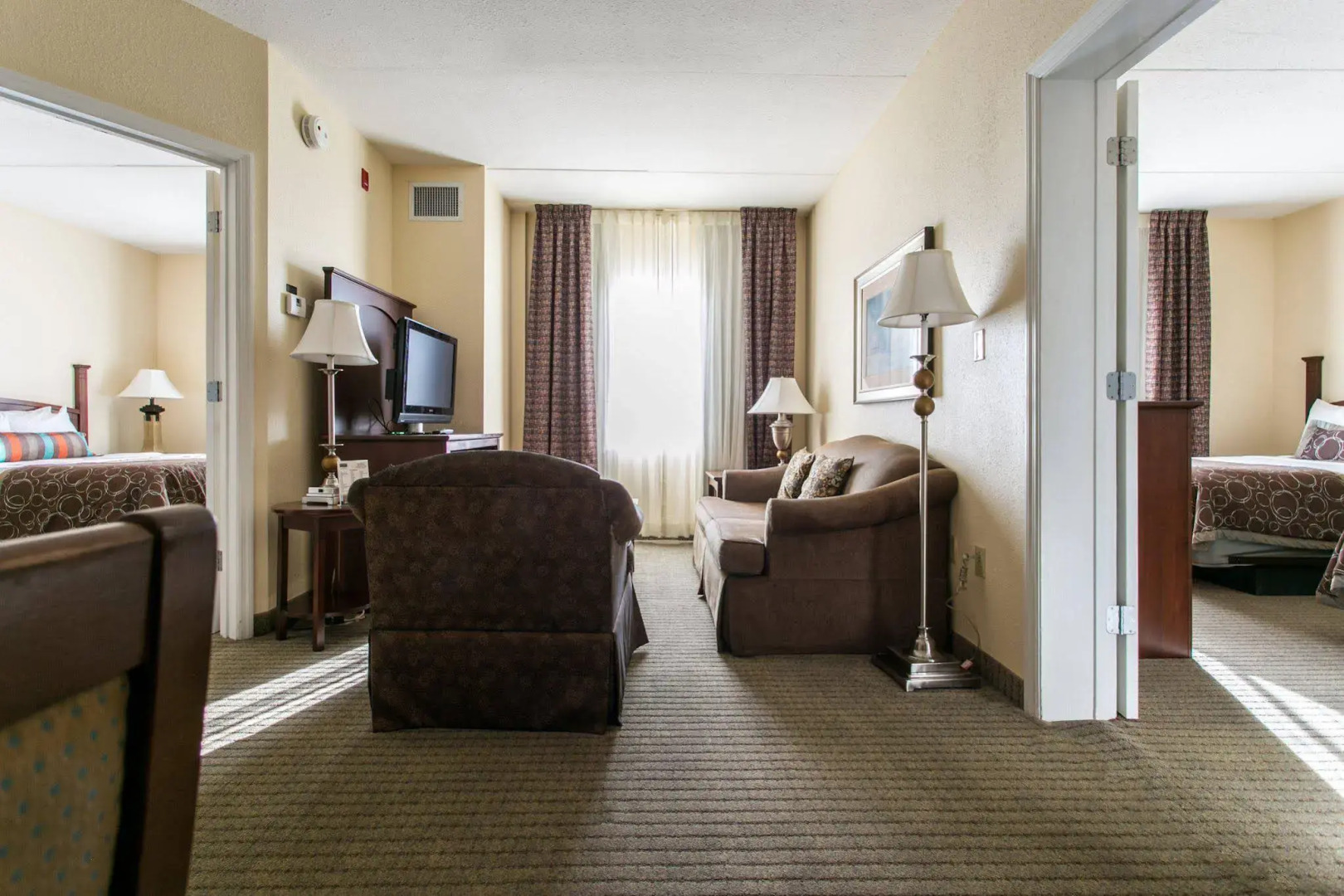 Staybridge Suites Chattanooga at Hamilton Place by IHG