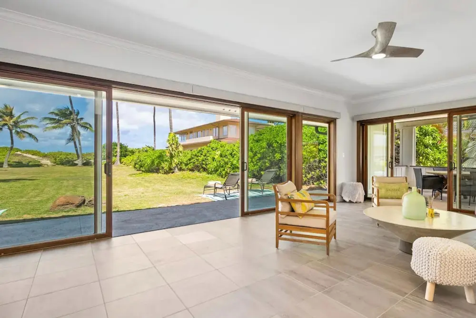 Hale Oahu Villa by Avantstay Kailua Beachfront House! Coastal Luxury!