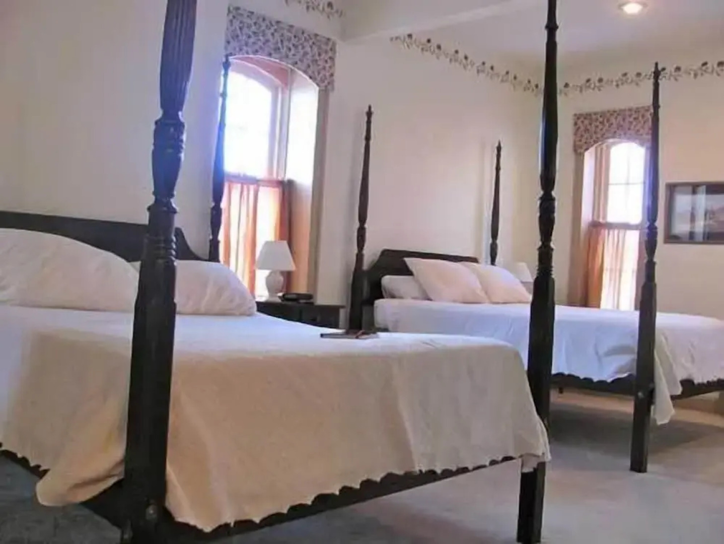 Oak Valley Inn & Suites