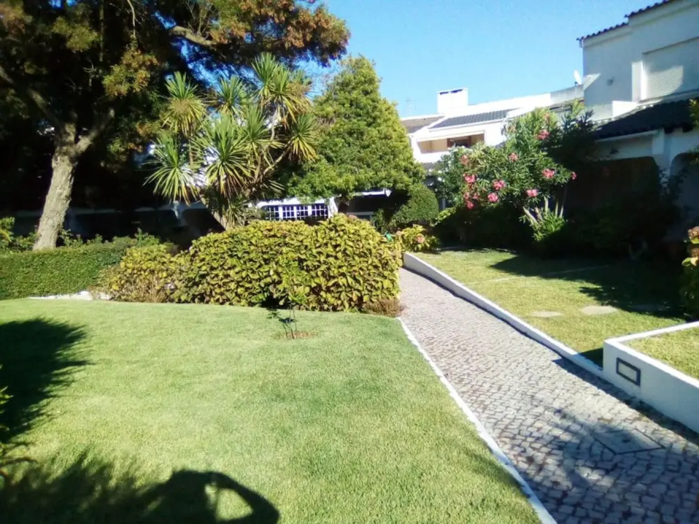 House With 4 Bedrooms in Corroios, With Pool Access, Enclosed Garden a
