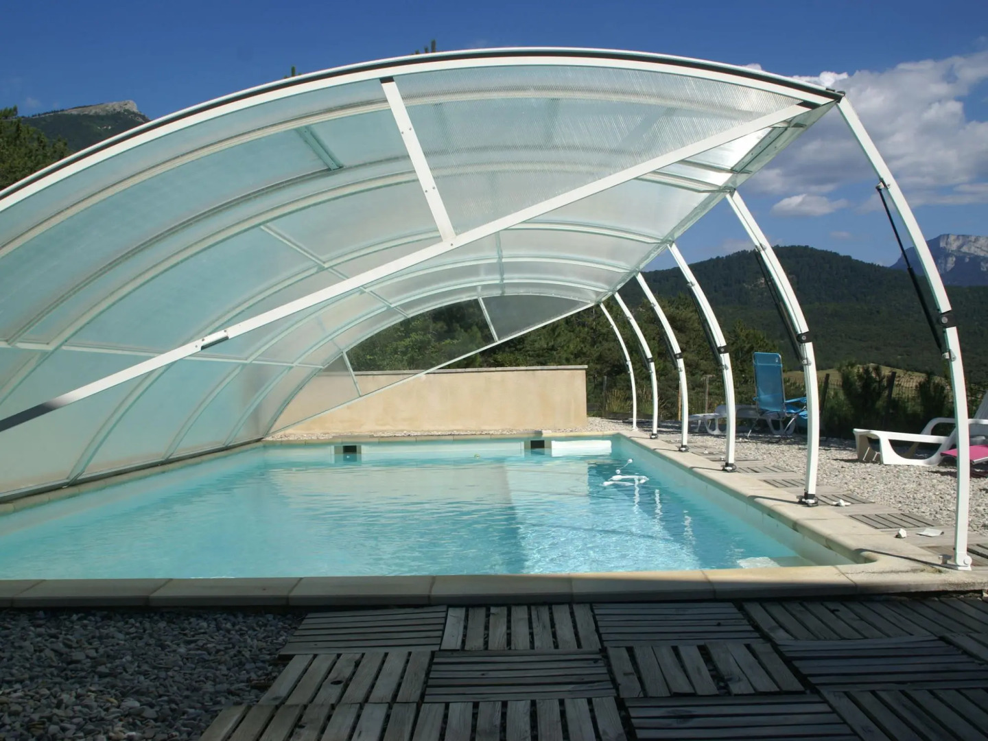 Lovely Holiday Home in Marignac-en-diois With Swimming Pool