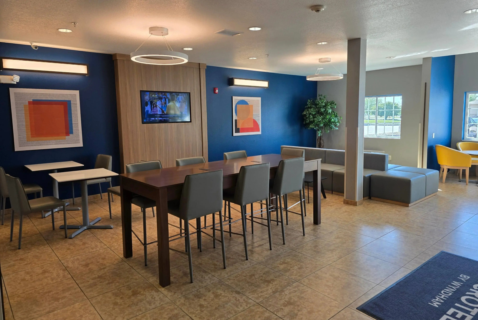Microtel Inn & Suites by Wyndham Council Bluffs/Omaha