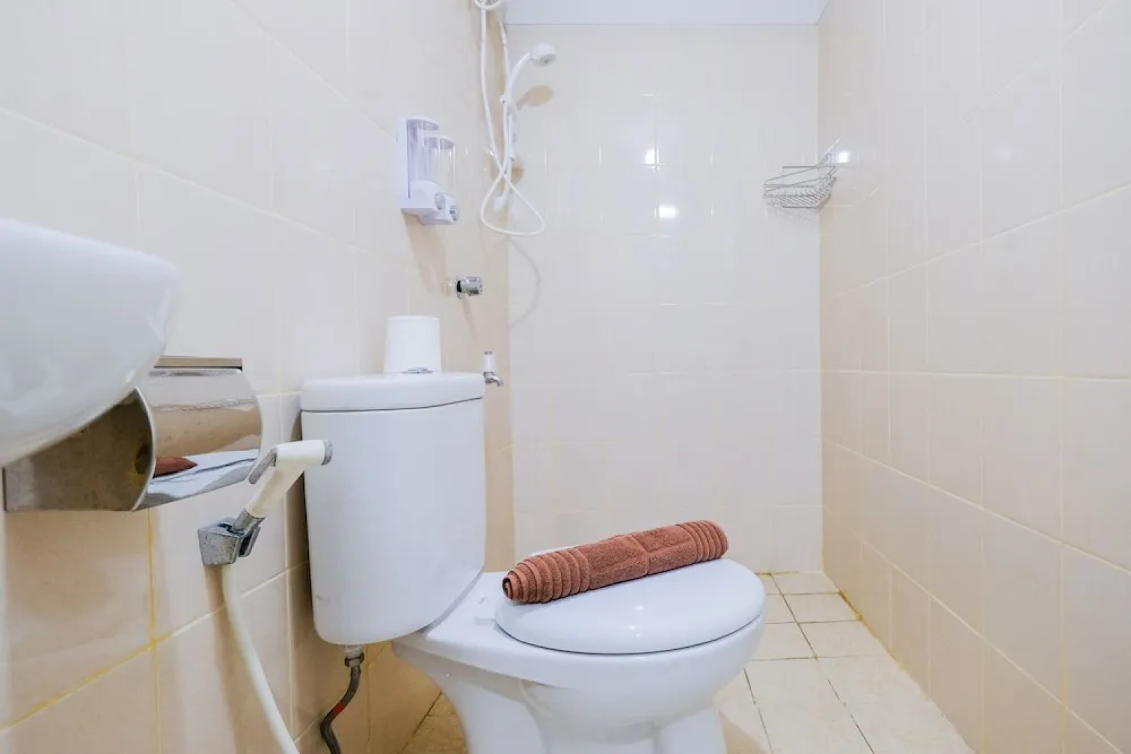 Brand New 2BR Serpong Greenview Apartment