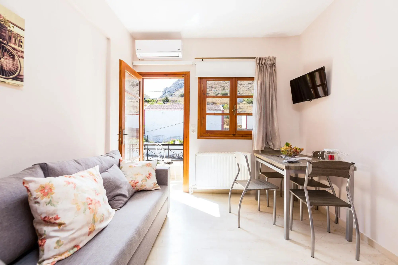 Monopati Apartments