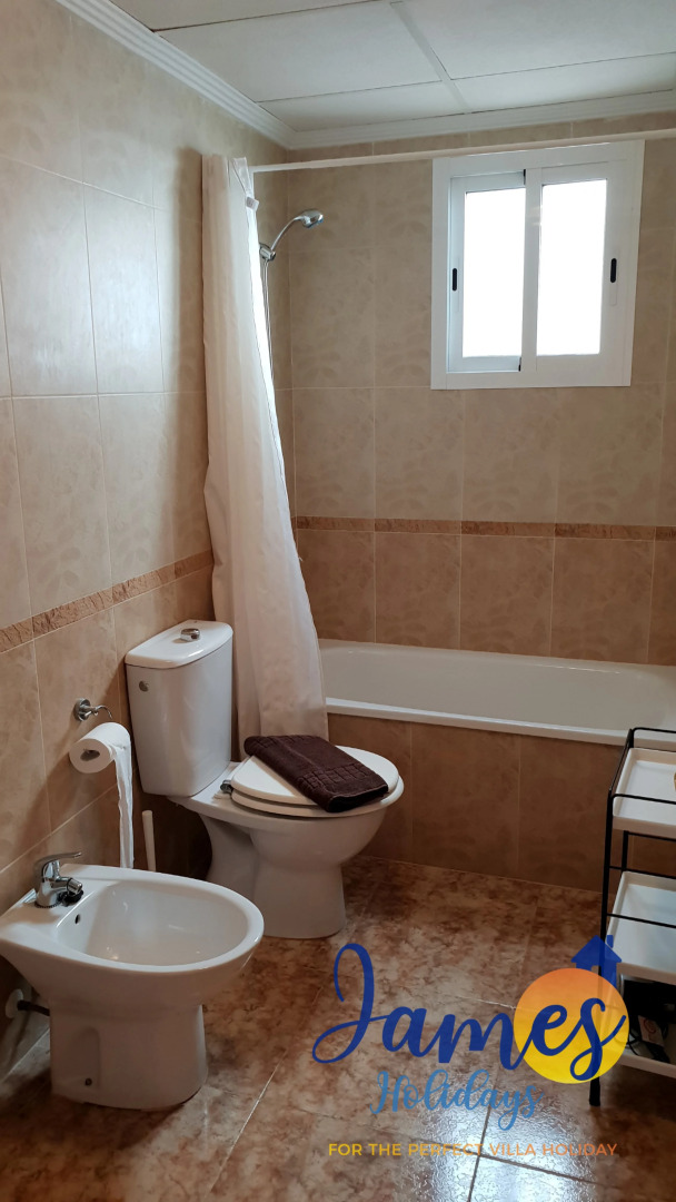 La Cinuelica R14, 1st flr apmt comm pool L126