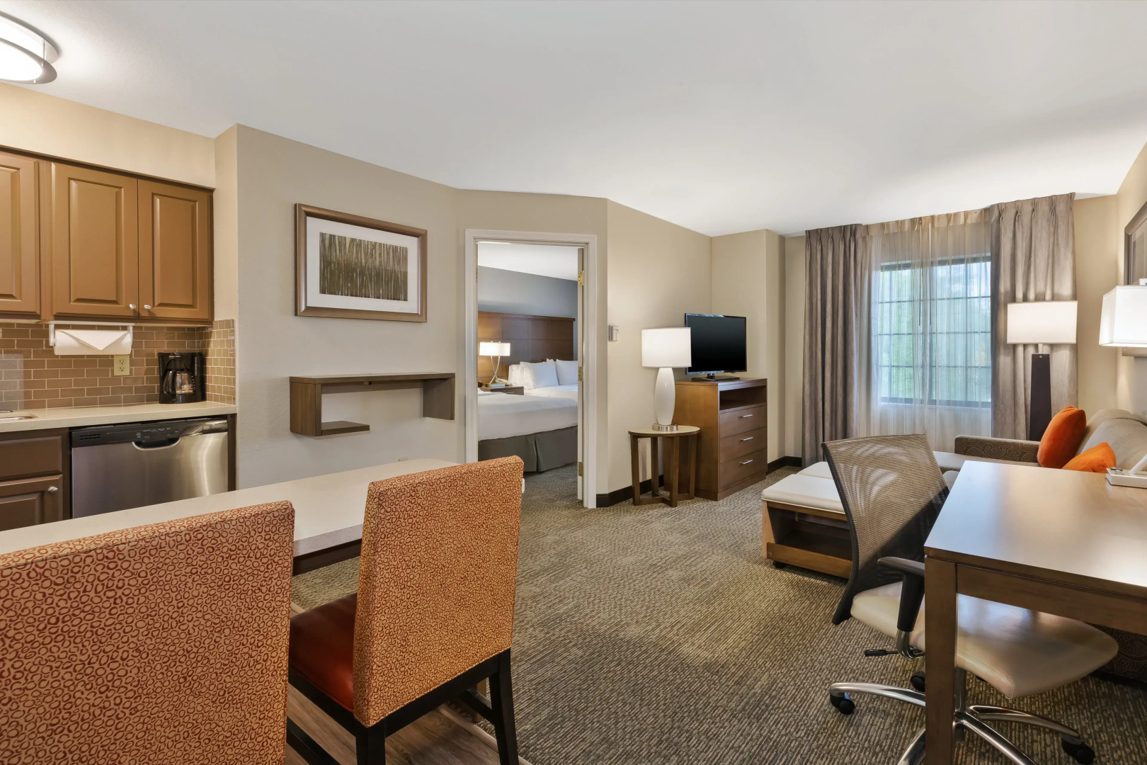 Staybridge Suite Charlottesville Airport