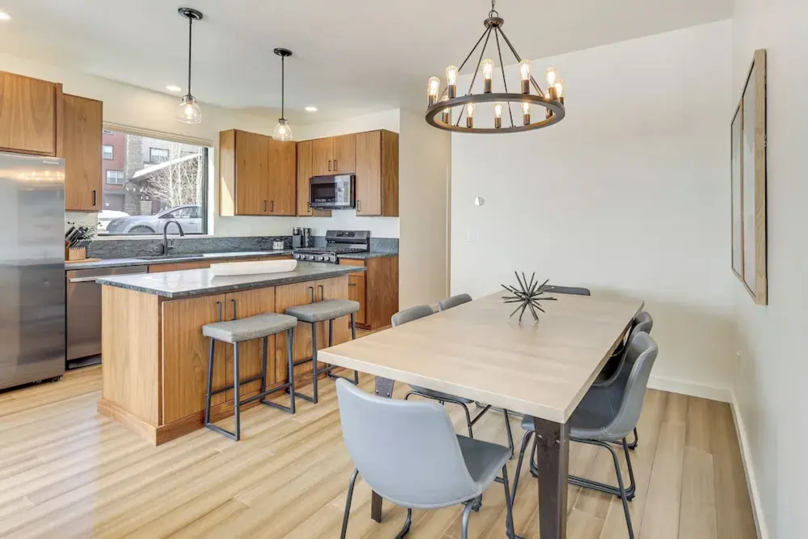 Walk to Ski Lift: Granby Ranch Family Retreat!