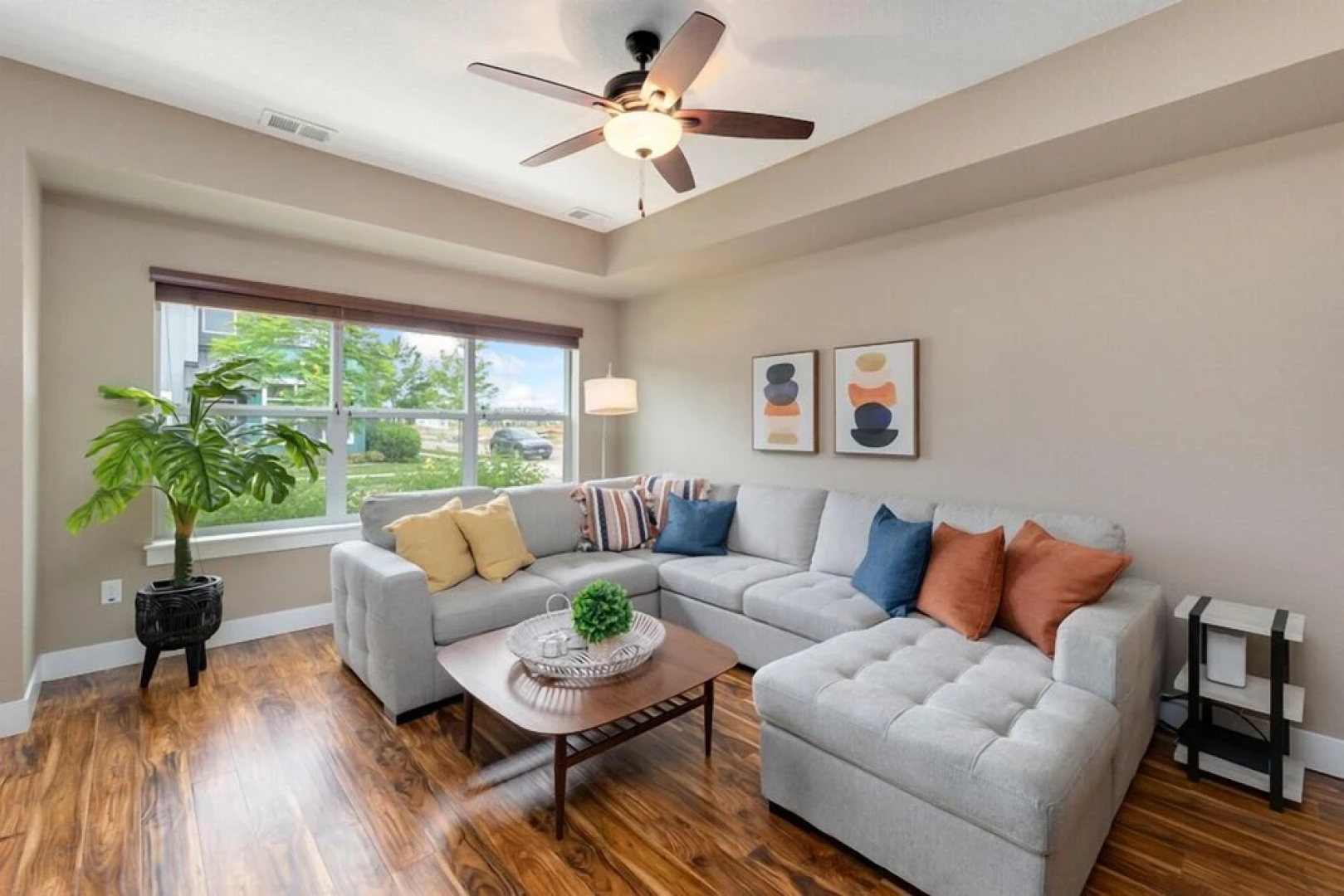 Amazing Urban Townhome Near Breweries & River!