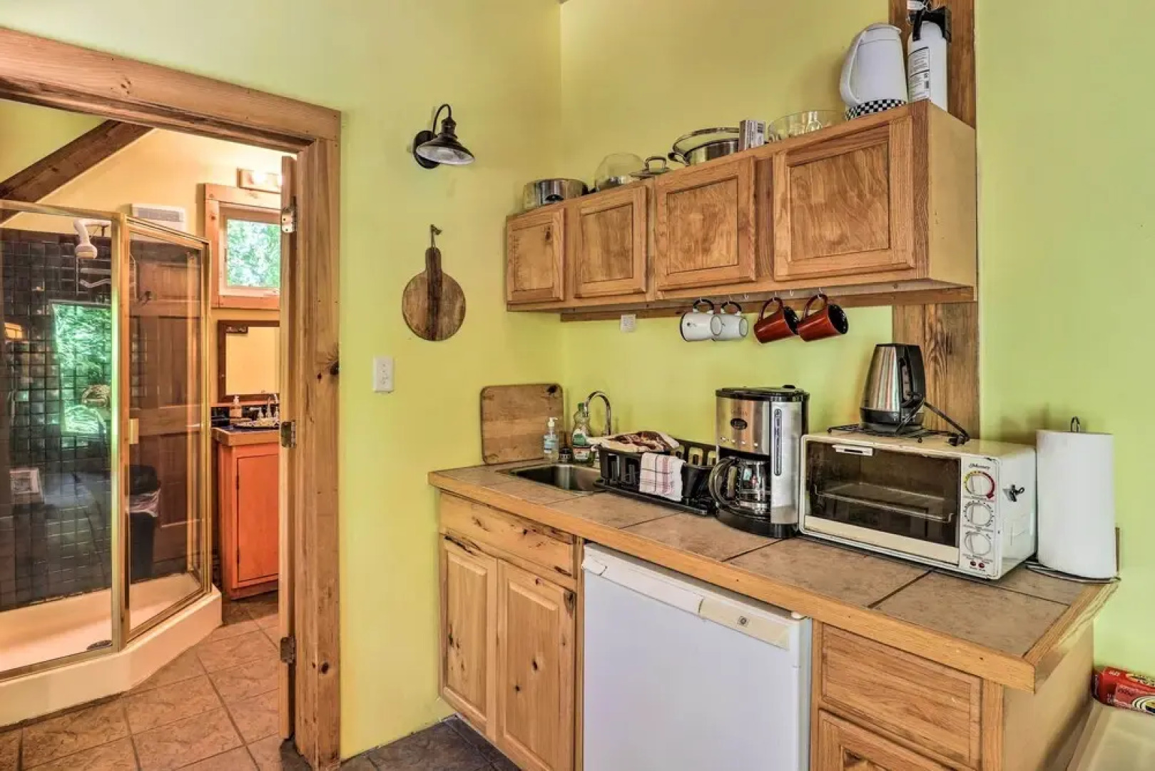 Pet-friendly Leicester 'mountain View' Escape