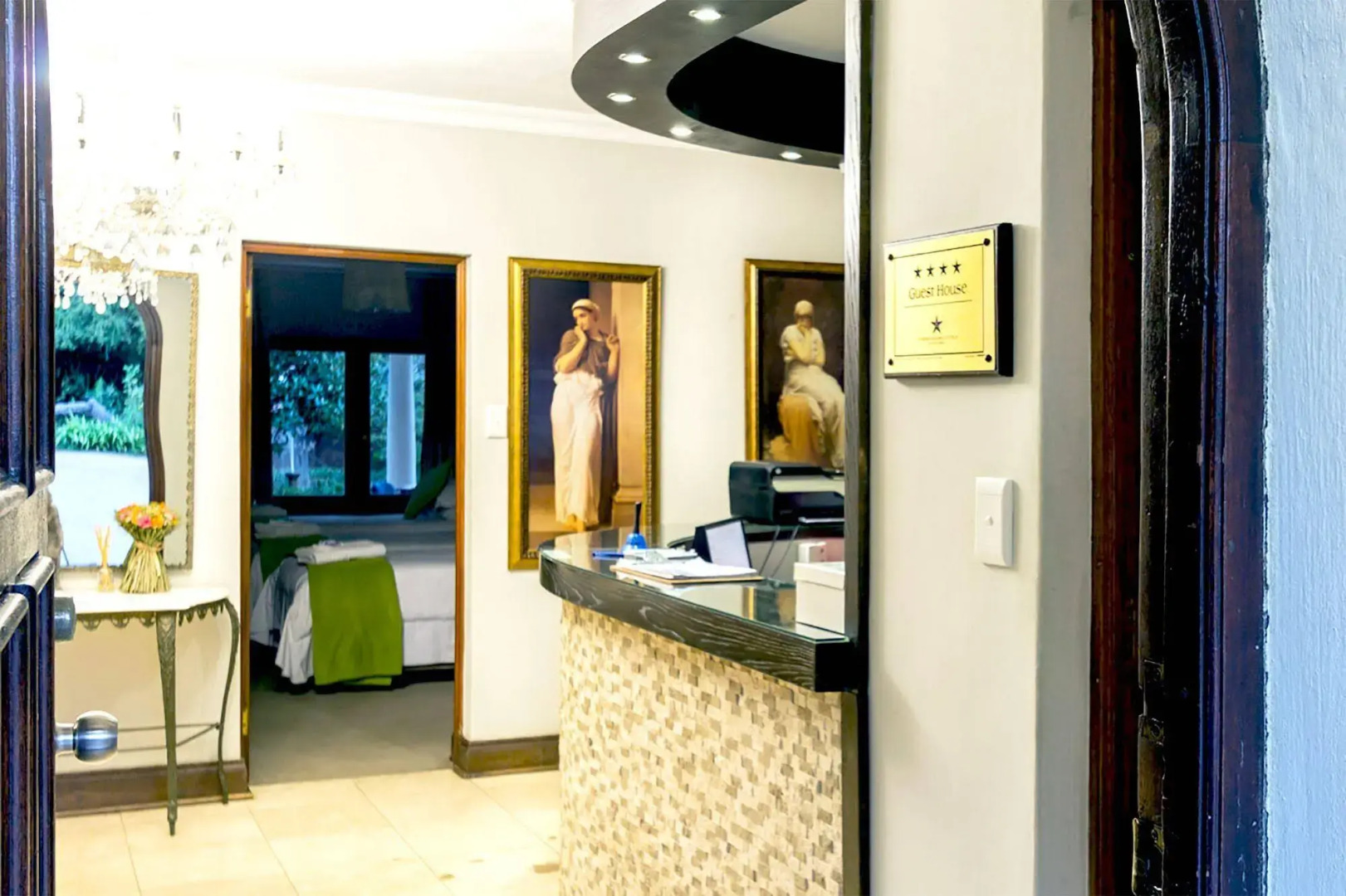 OR Tambo Guest House