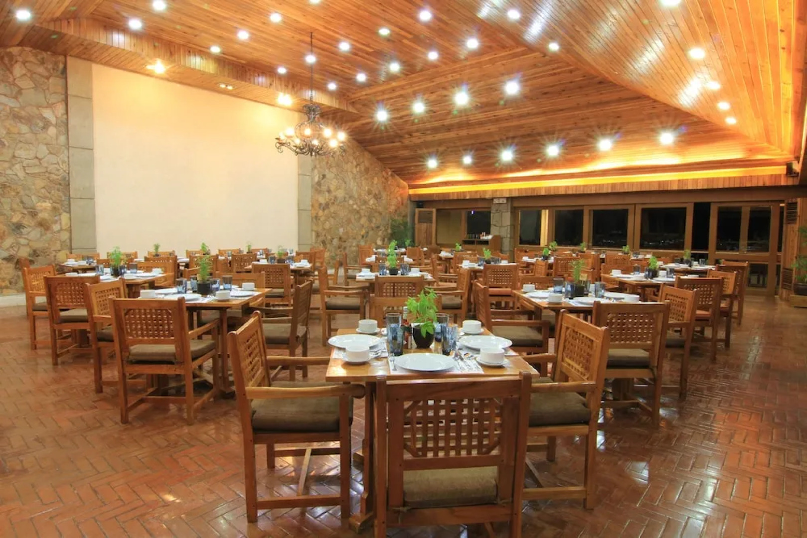 Sol Y Viento Mountain Hot Springs Resort