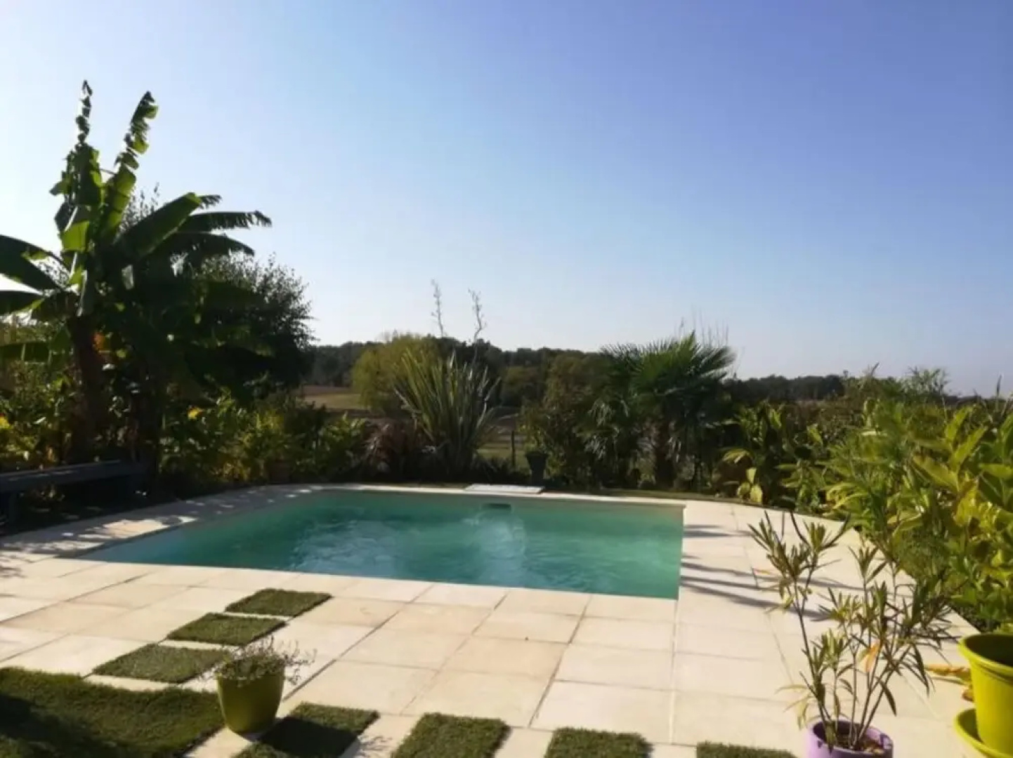 Villa With 3 Bedrooms In Lavergne, With Wonderful Lake View, Private Pool, Furnished Garden - 186 Km From The Beach