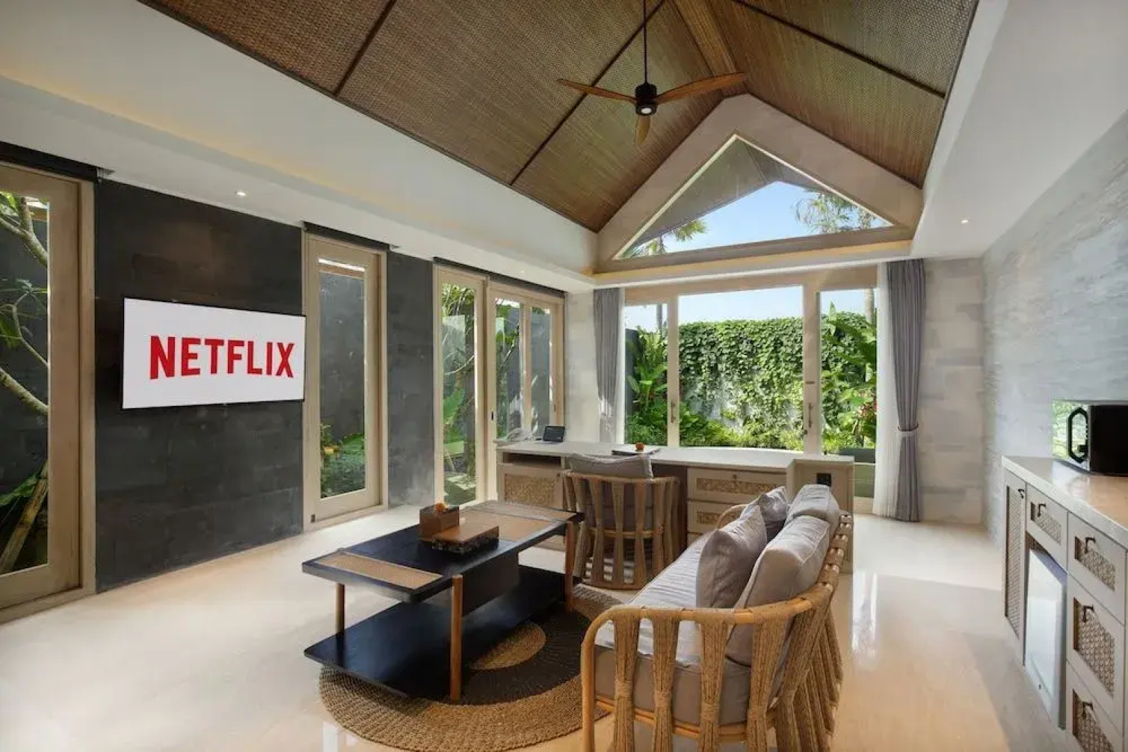 Astera Villa Canggu By Ini Vie Hospitality