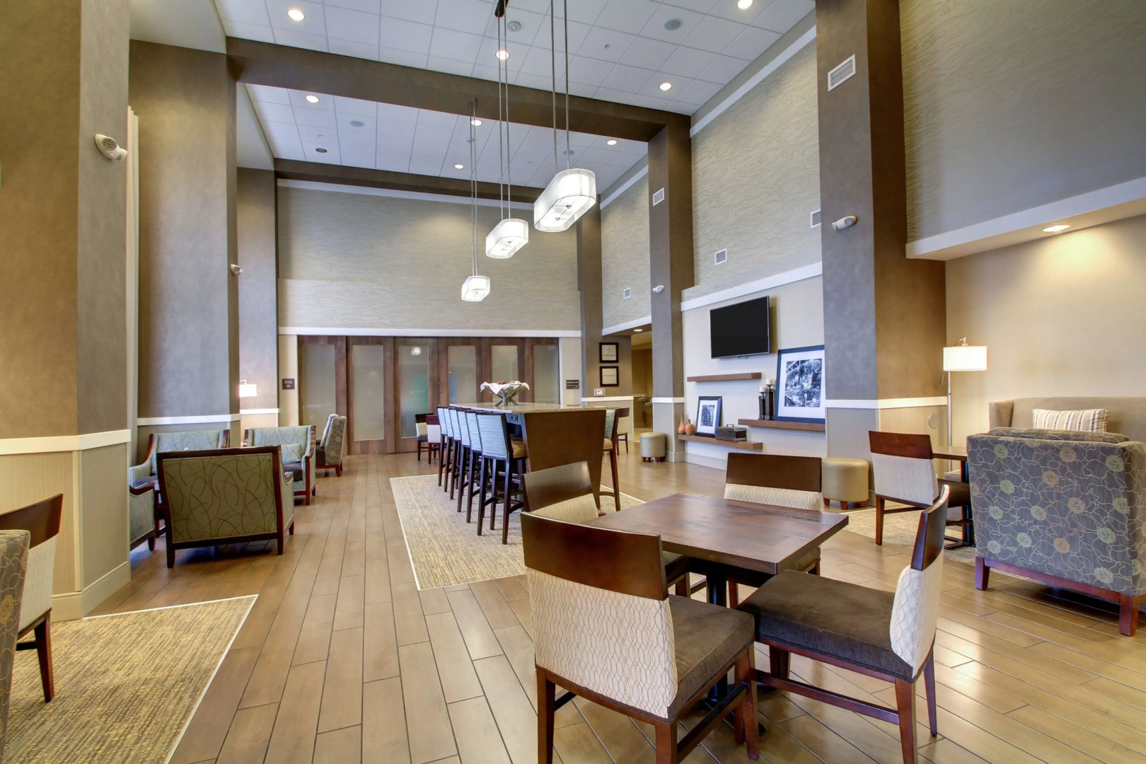 Hampton Inn & Suites Milwaukee West