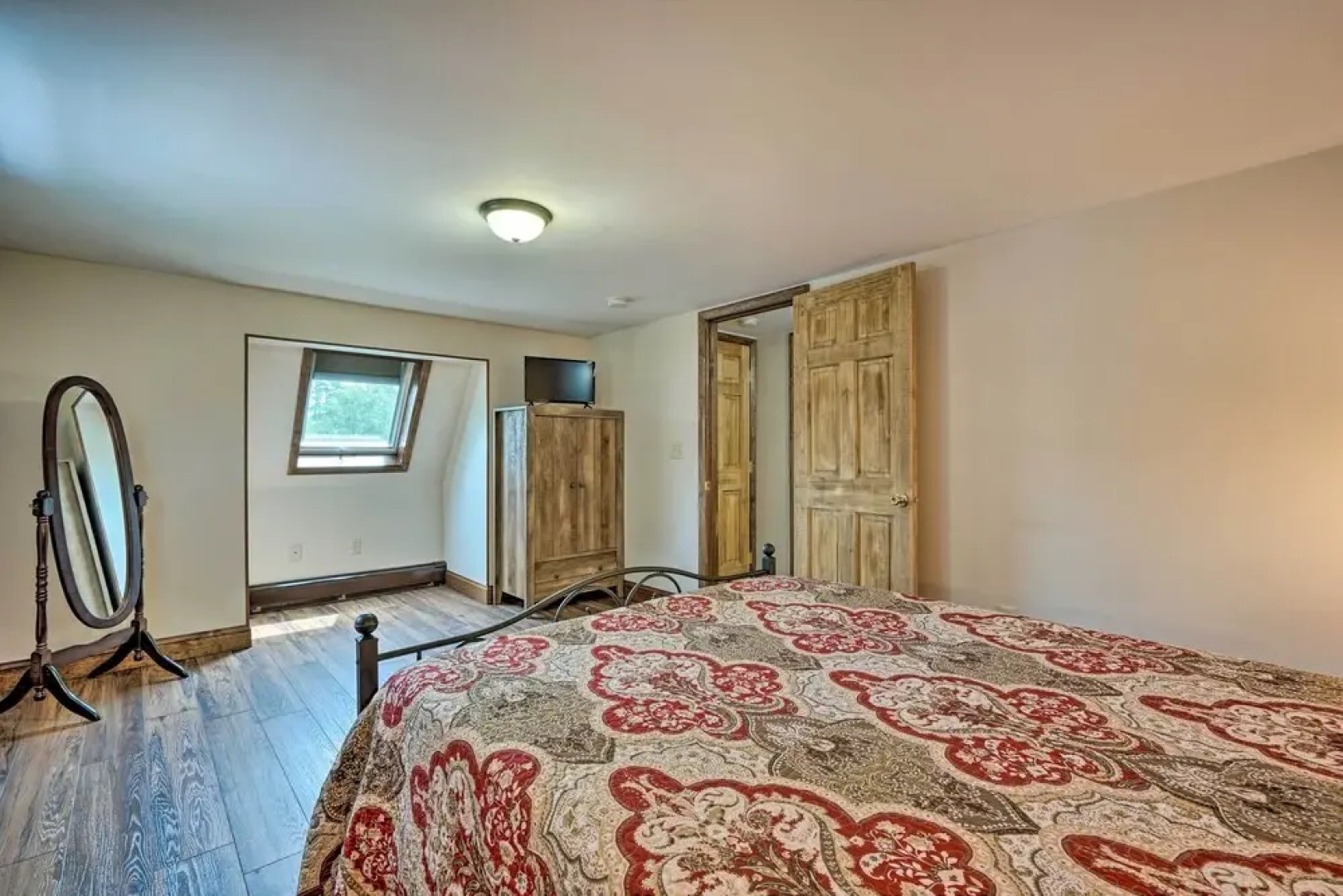 Updated Bolton Home w/ Fire Pit!