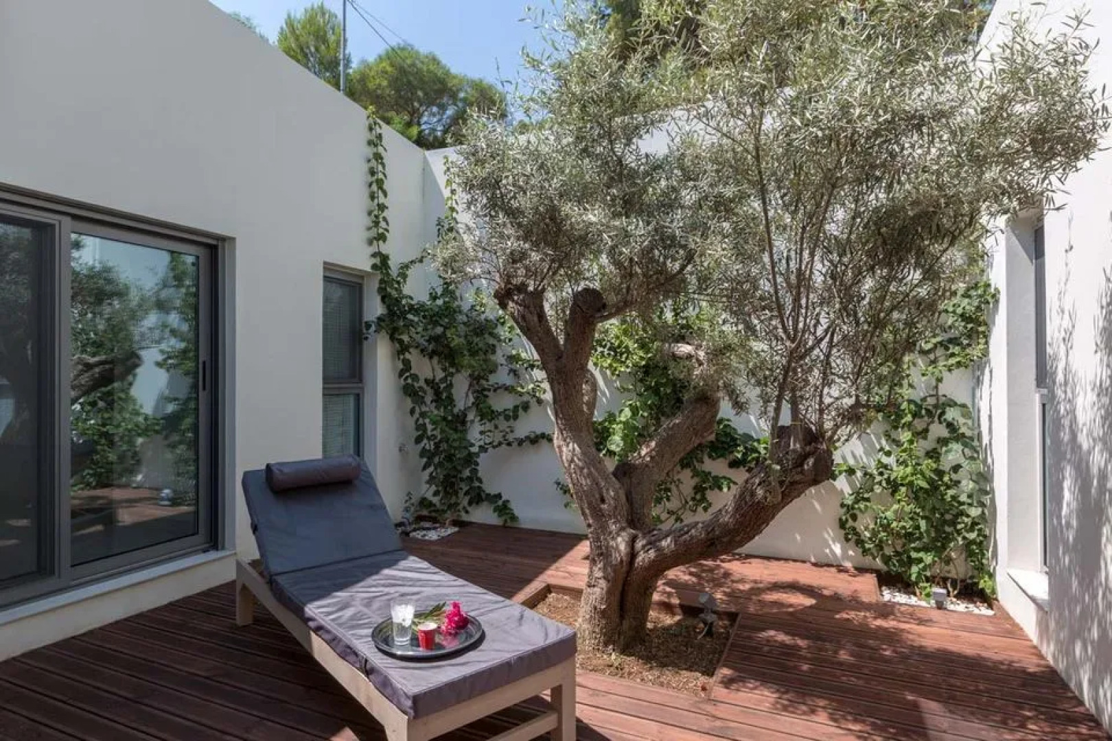 Villa Kastos-Beachfront Villa