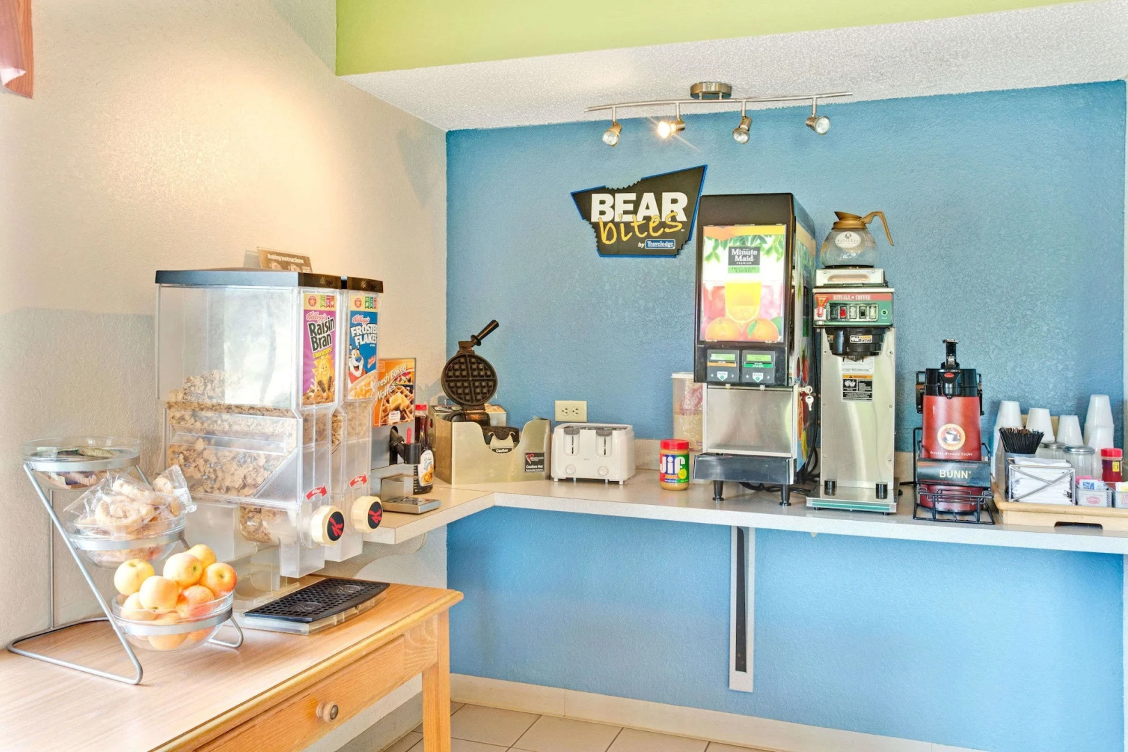 Travelodge Suites by Wyndham MacClenny/I-10