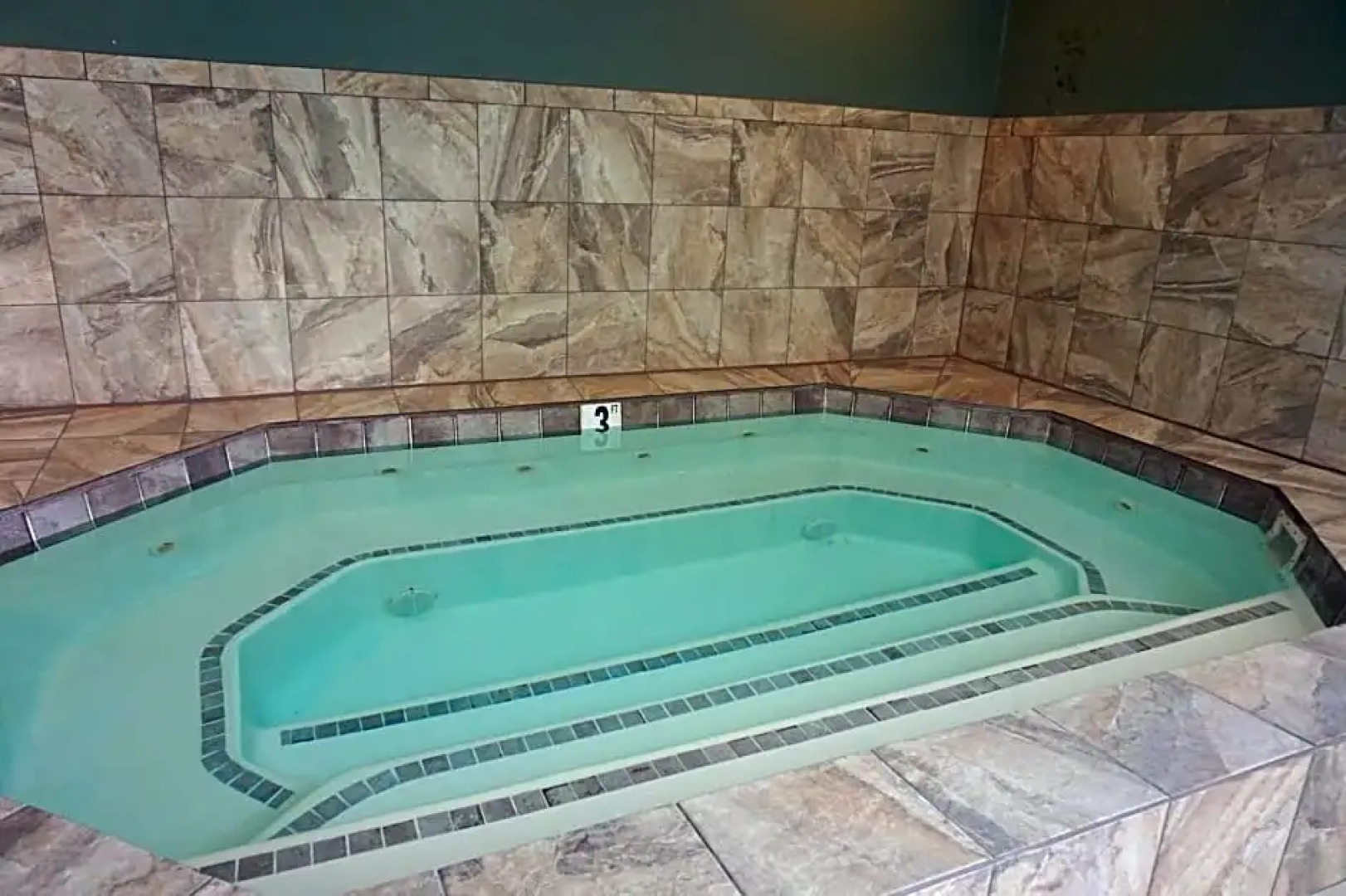 DOCO Rocky Mountain Vacation Rental-Queen Studio with Resort Amenities