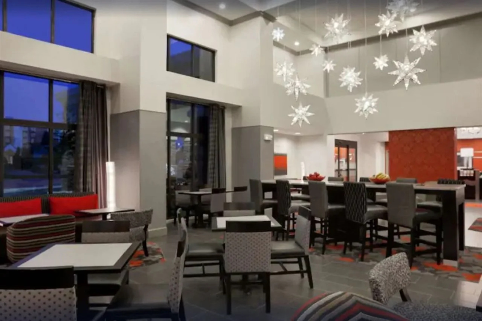 Hampton Inn & Suites Roanoke Airport