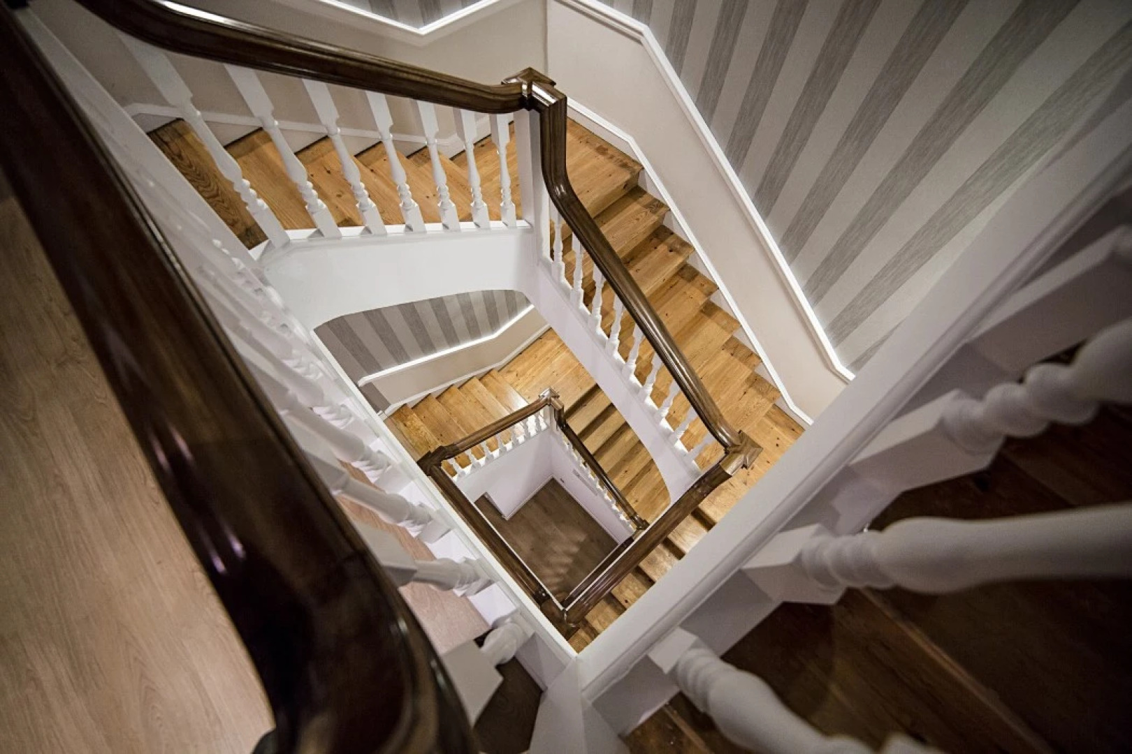 Отель Catalonia Reina Victoria