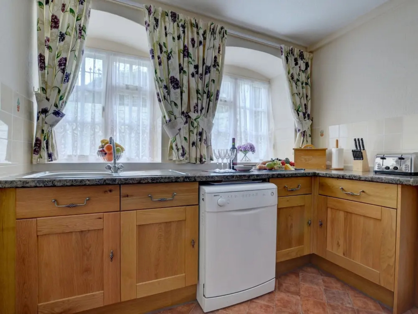 Stunning, Luxury Holiday Home With Covered Swimming Pool and Billiards Table in Barnstaple