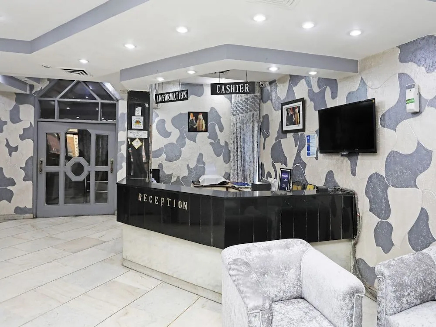 Collection O 29566 Hotel Mid Town