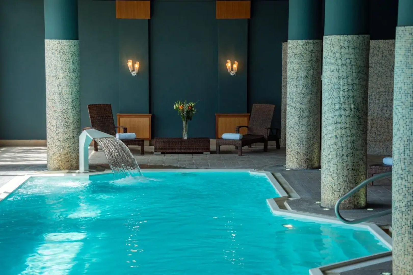 Park Lake Luxury Hotel