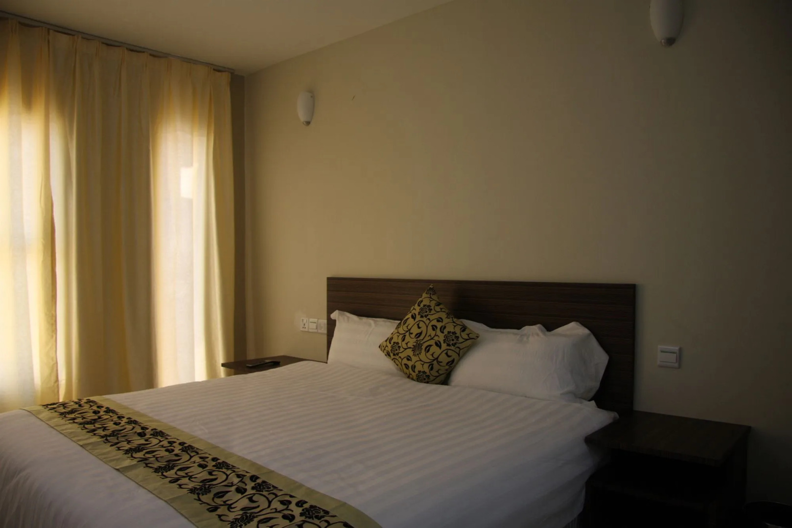 Azio Hotel & Residences