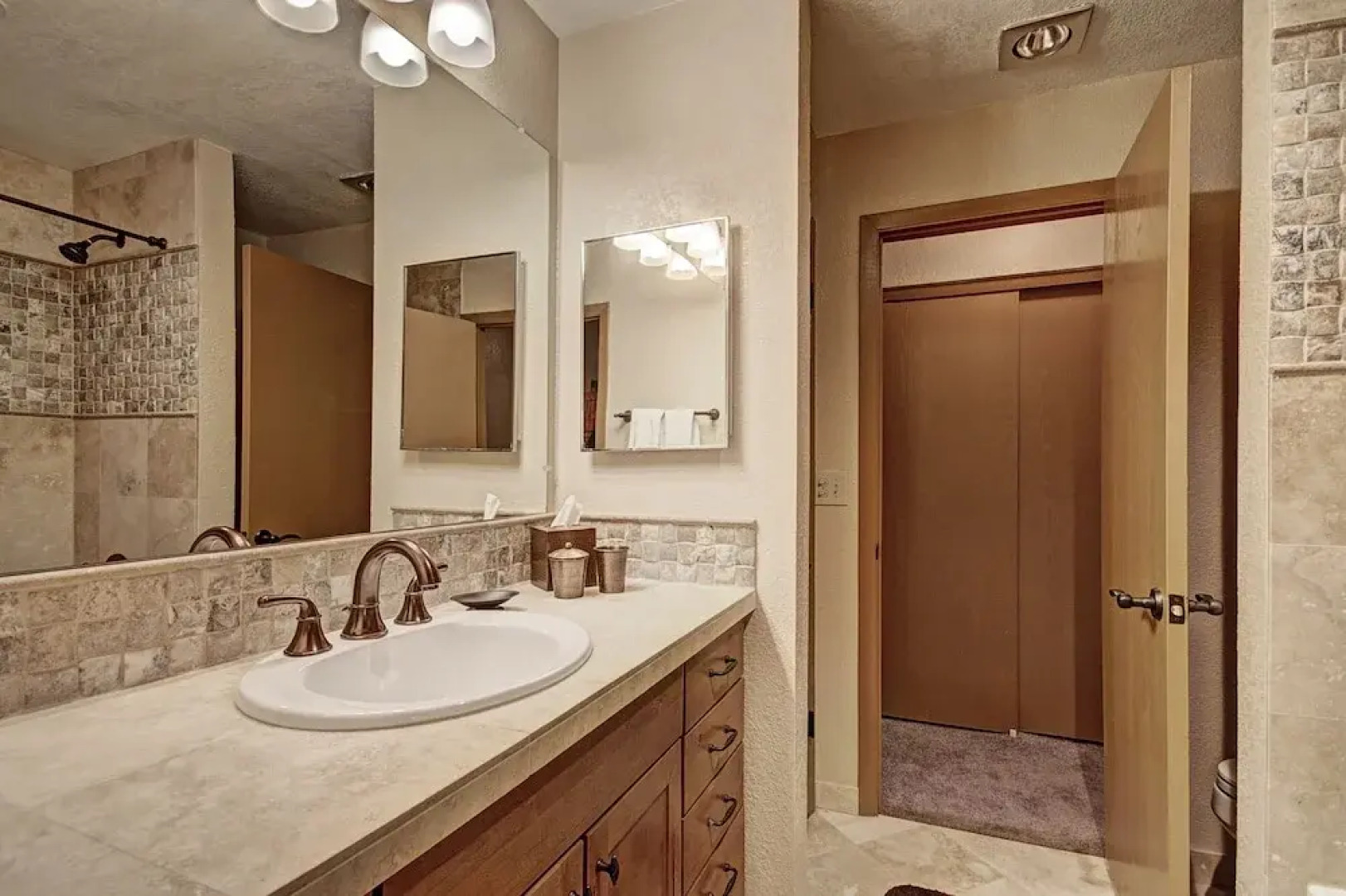 Longbranch 216 2 Bedroom Condo by RedAwning