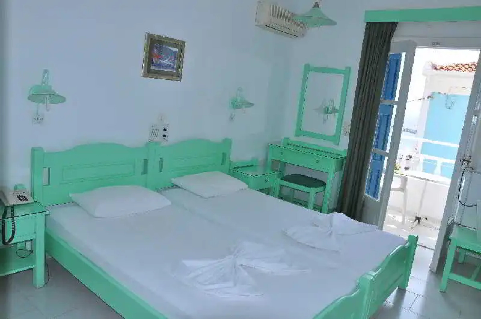 Remezzo Hotel & Studios