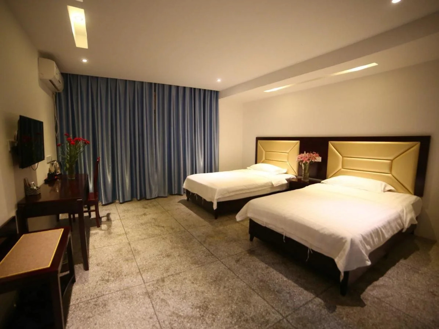 Luoyang Heartland International Youth Hostel