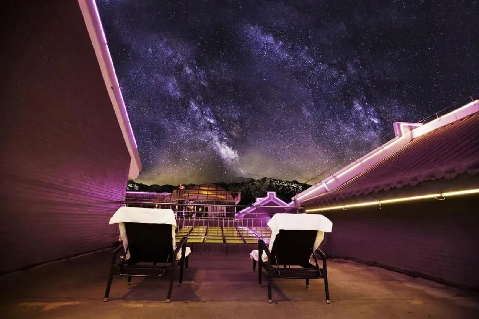 Huangjingang Holiday Hotel