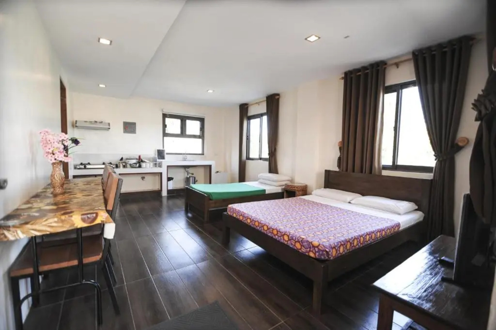 Pine Breeze Cottages