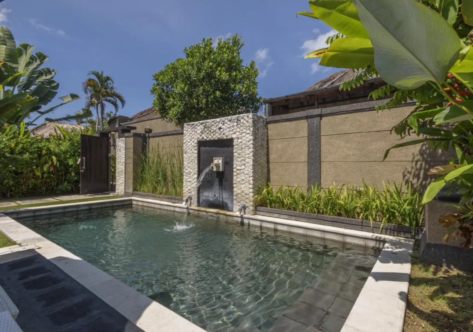 Bali Rich Seminyak Villas