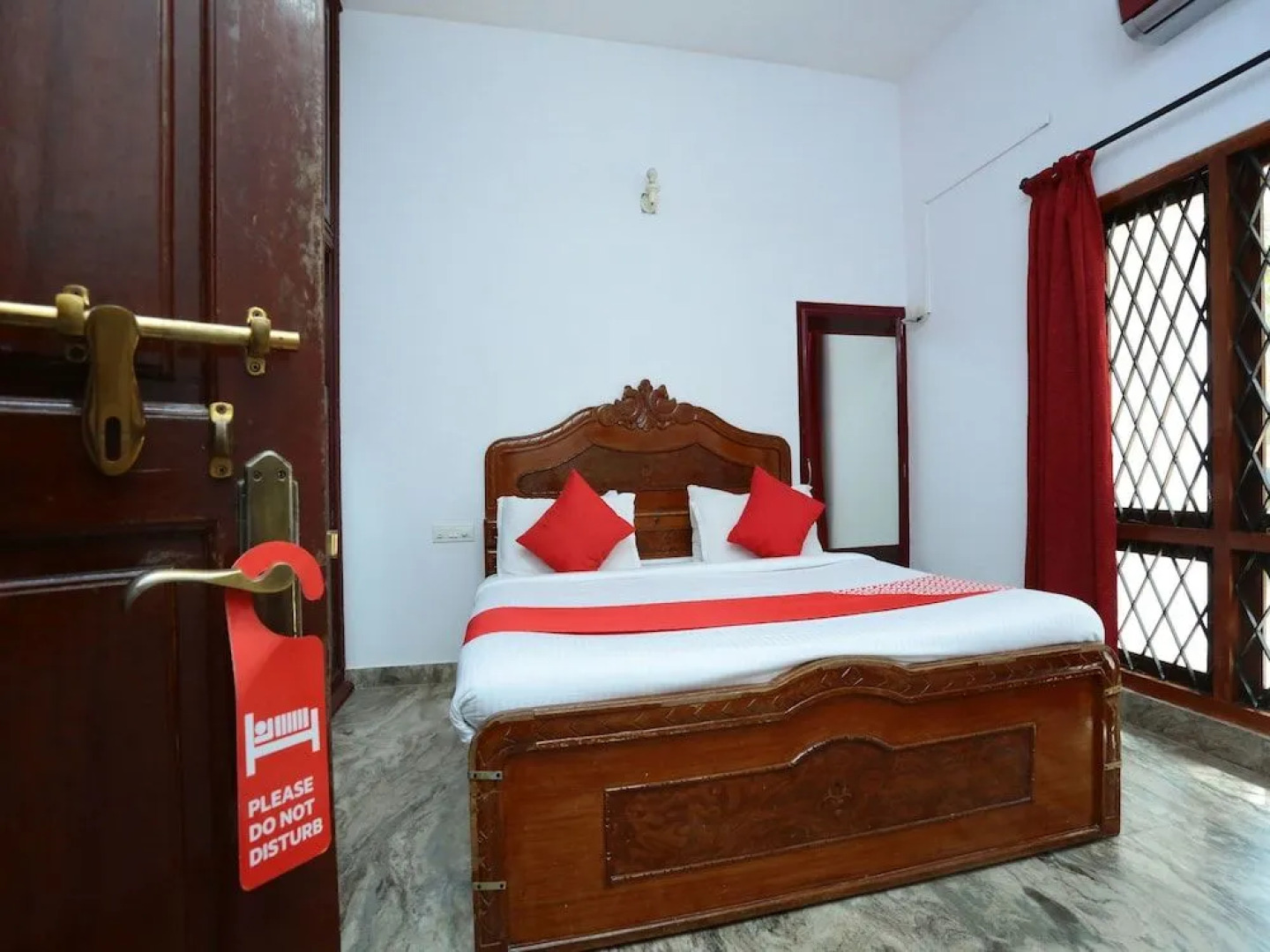 Oyo 16717 Sreekrishna Kailas Inn