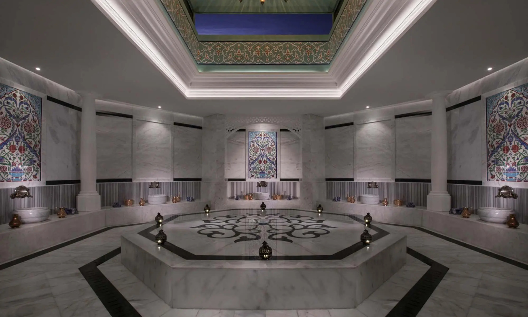 Курортный отель Anantara The Palm Dubai Resort