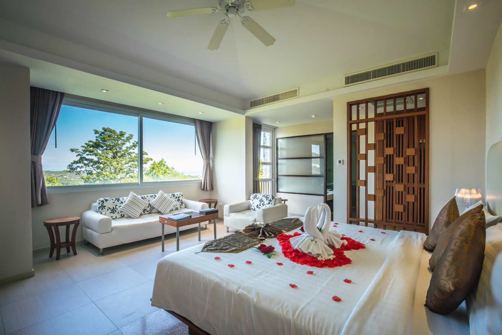 Отель KC Resort & Over Water Villas