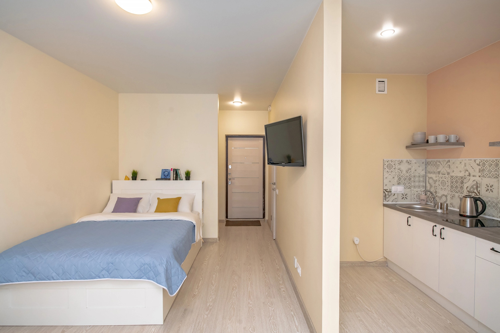 Апартаменты  TopHouse на Нейбута 6 студия