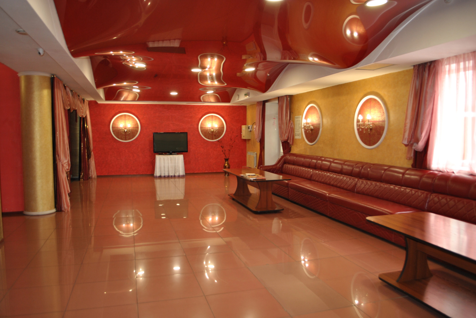 Отель Милана