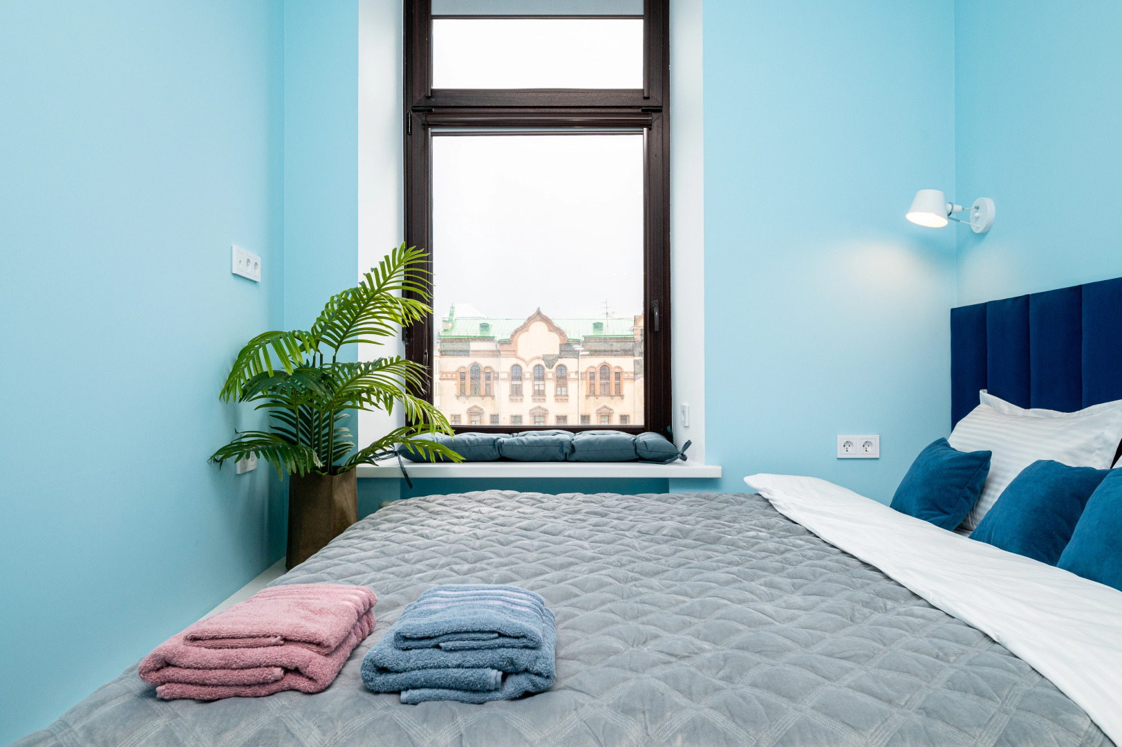 Апартаменты Уютная студия с видом на набережную Фонтанки