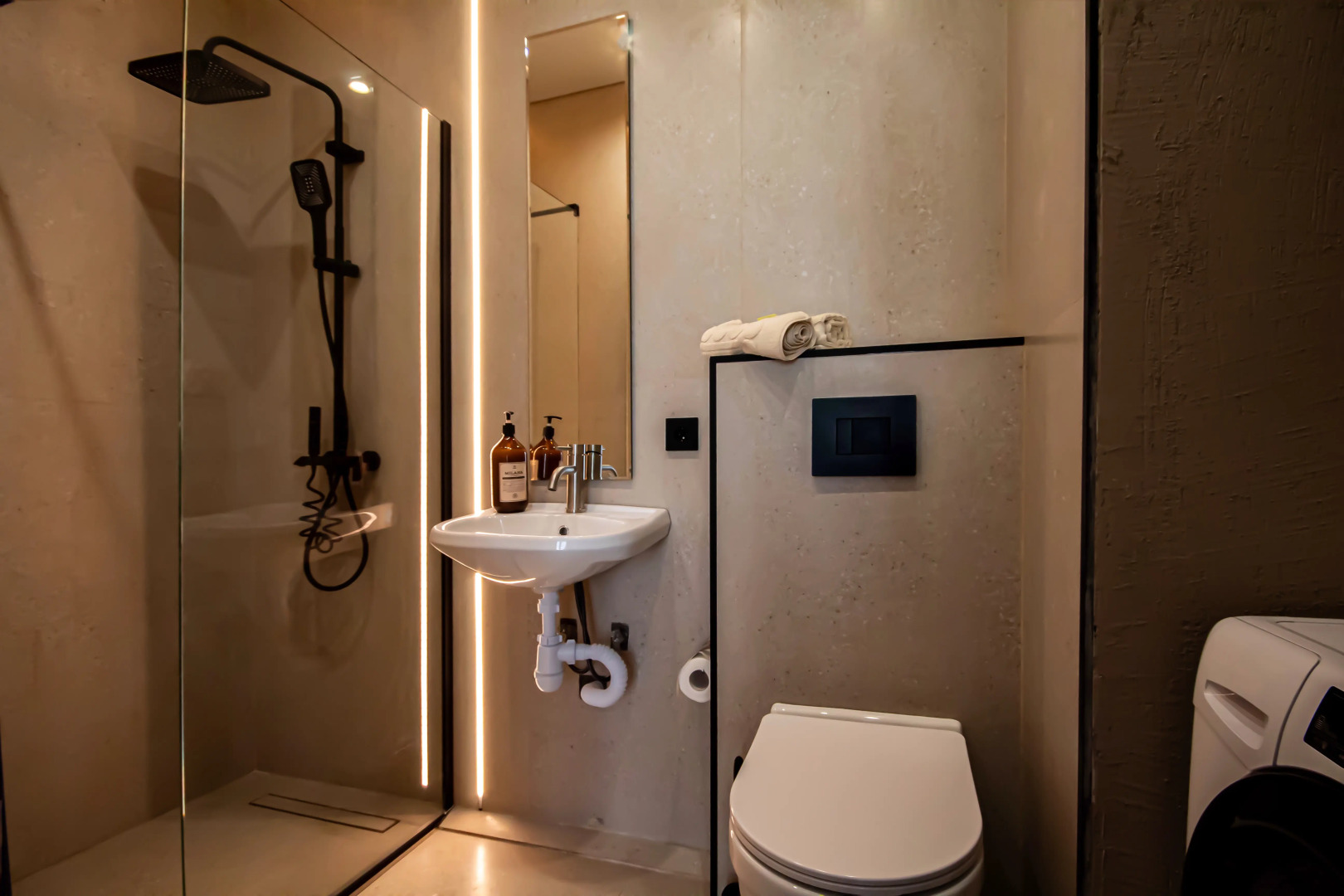 Апартаменты семейные с летним бассейном в ЖК Даймонд